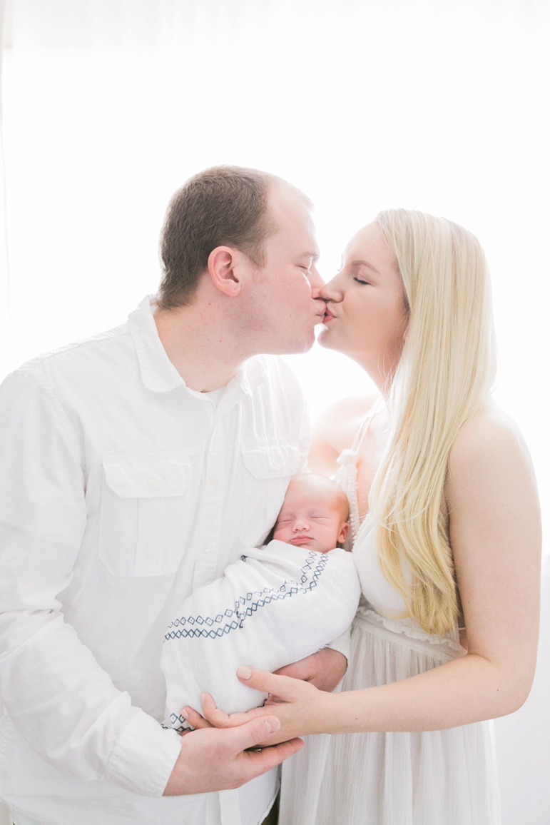 Milwaukee Newborn Photos, Wisconsin Lifestyle Family Session