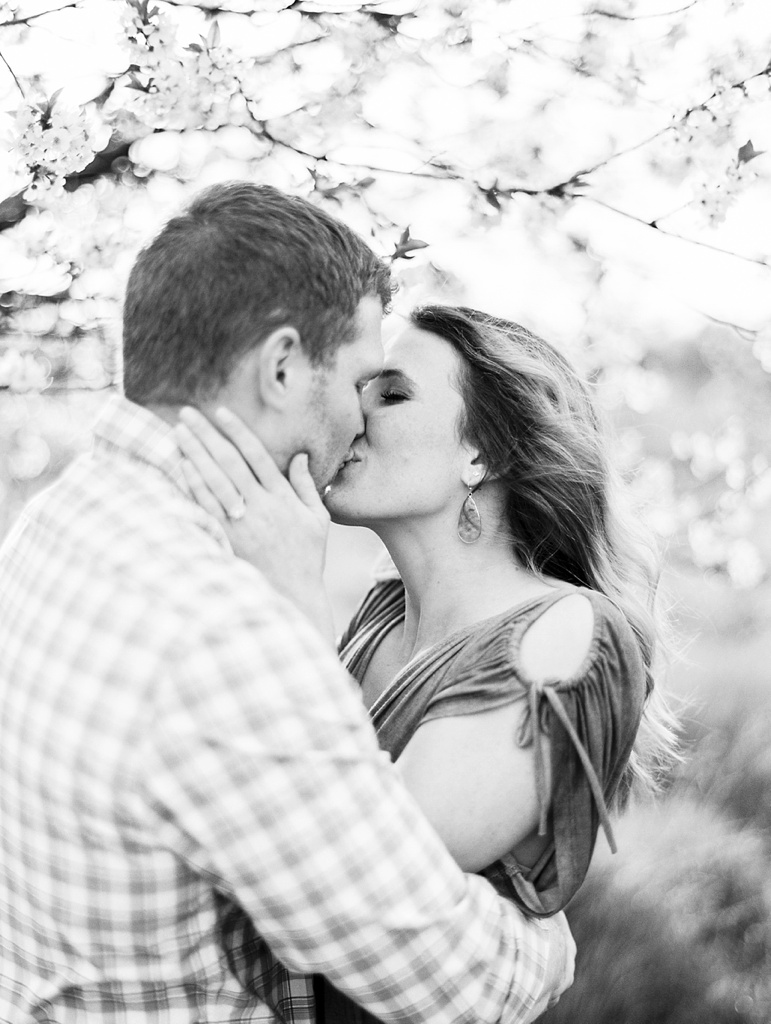 Sheboygan Wisconsin Apple Blossom and Whistling Straits Golf Course Engagement Session