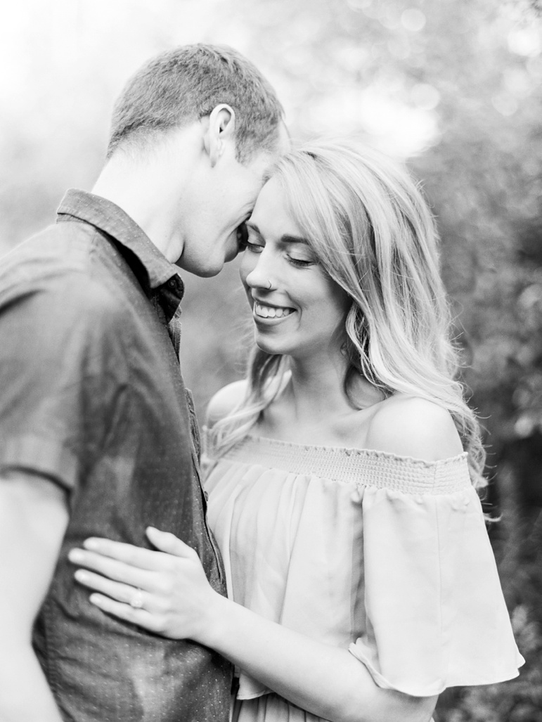 Milwaukee Engagement Photographers | Lion's Den Gorge