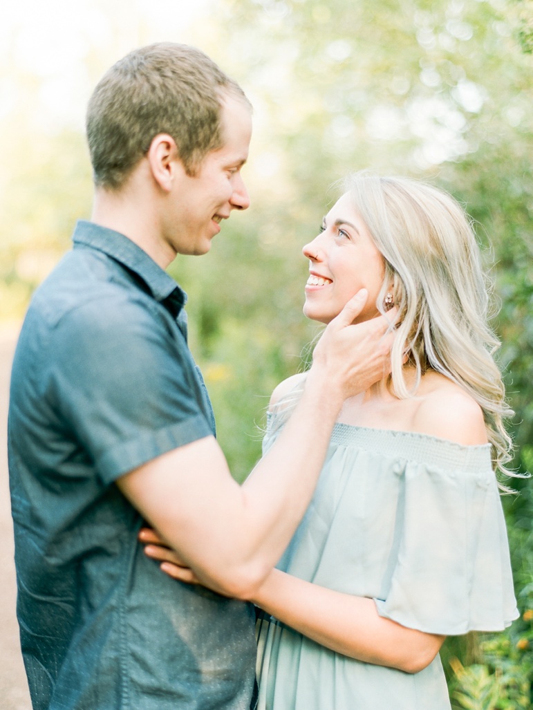 Milwaukee Engagement Photographers | Lion's Den Gorge