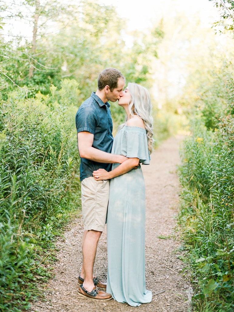 Milwaukee Engagement Photographers | Lion's Den Gorge