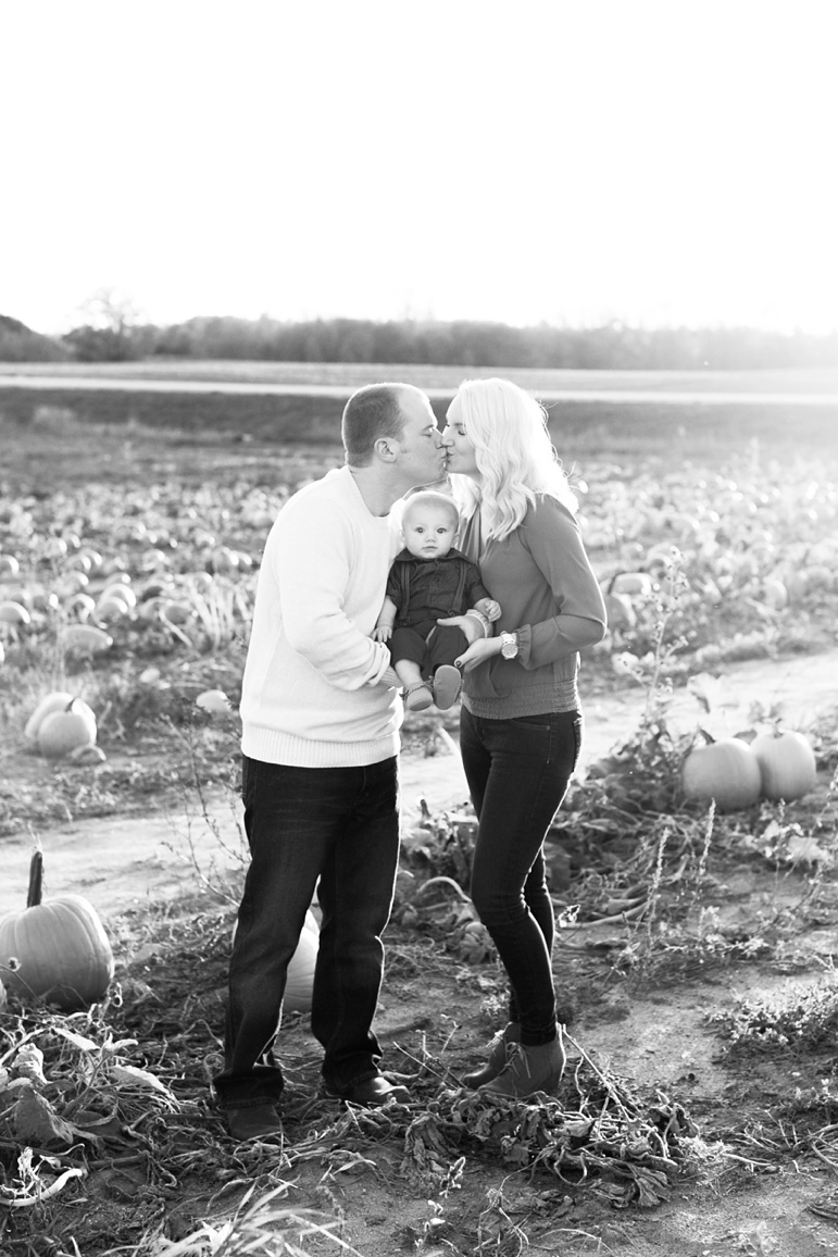 Wisconsin Pumpkin Patch Family Photos