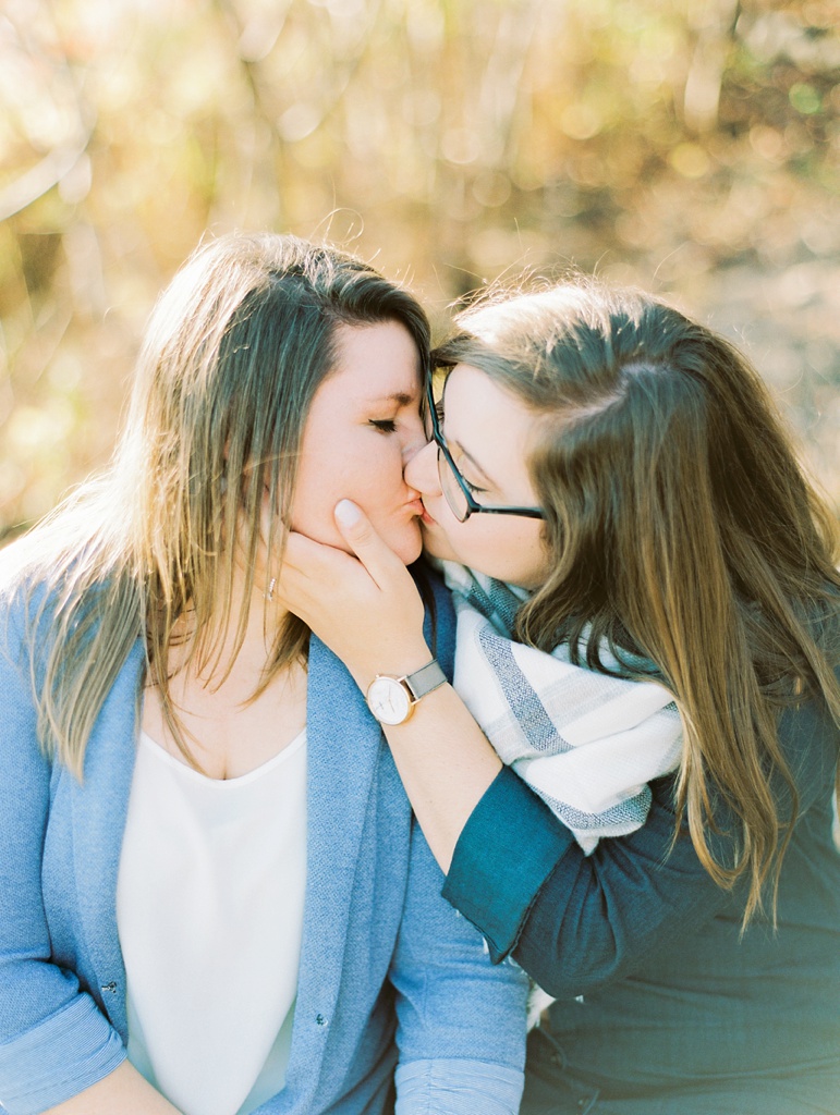 Atwater Park Milwaukee Engagement Photos