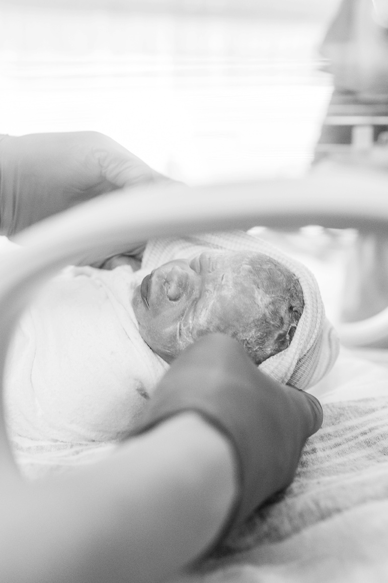 Green Bay WI Surrogate Birth of Twins | Baby B_5984.jpg