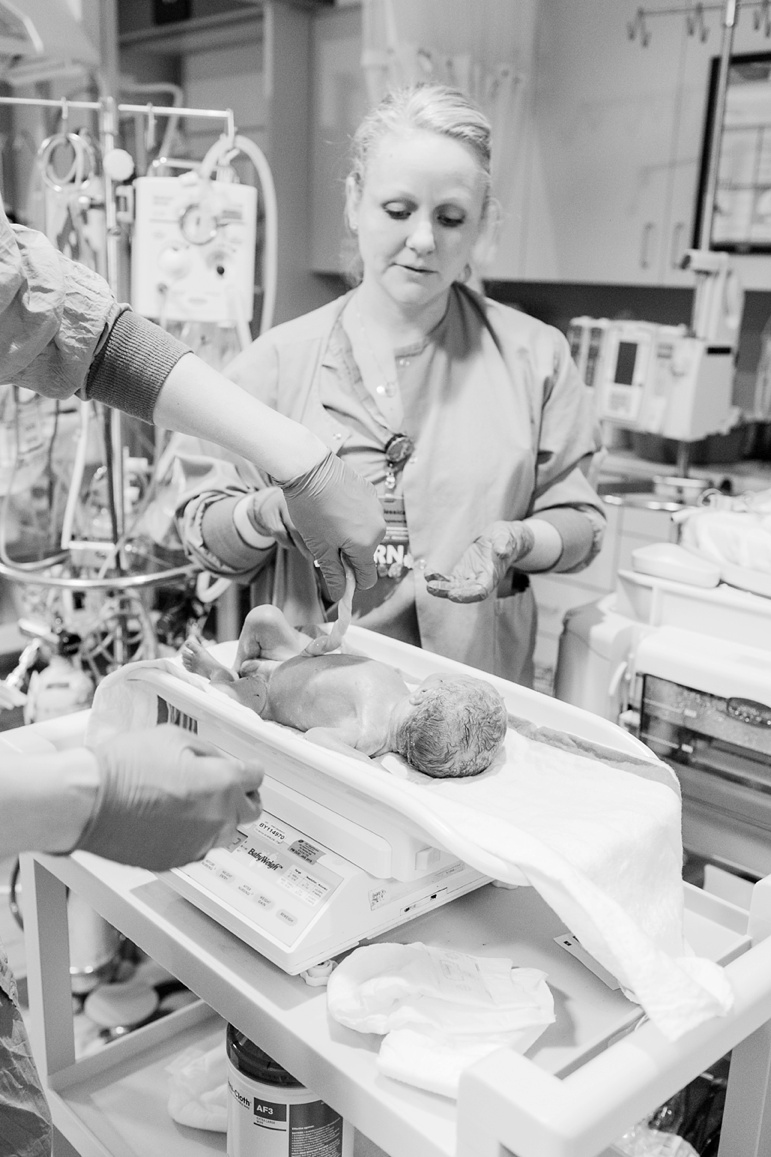 Green Bay WI Surrogate Birth of Twins | Baby B_5988.jpg
