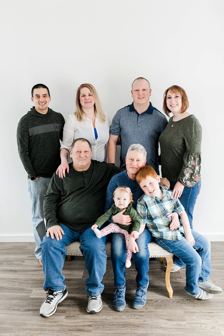Extended Family Photos in Wisconsin