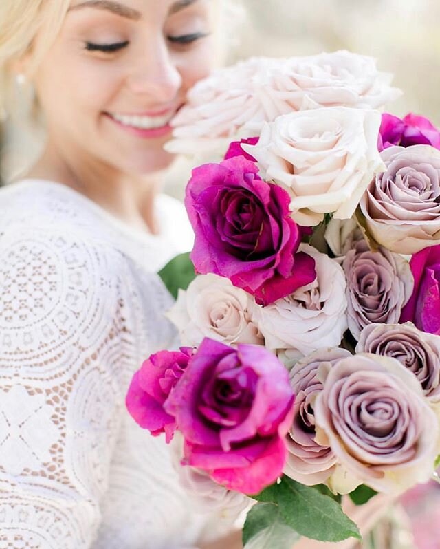 This week I&rsquo;m helping one of my favorite florists @theflowergallerymanitowoc  prepare for Valentine&rsquo;s Day 💗 Dayna always has the prettiest roses and floral arrangements! 📷 from a styled shoot at @golfkohler  #whistlingstraits #greenbayp