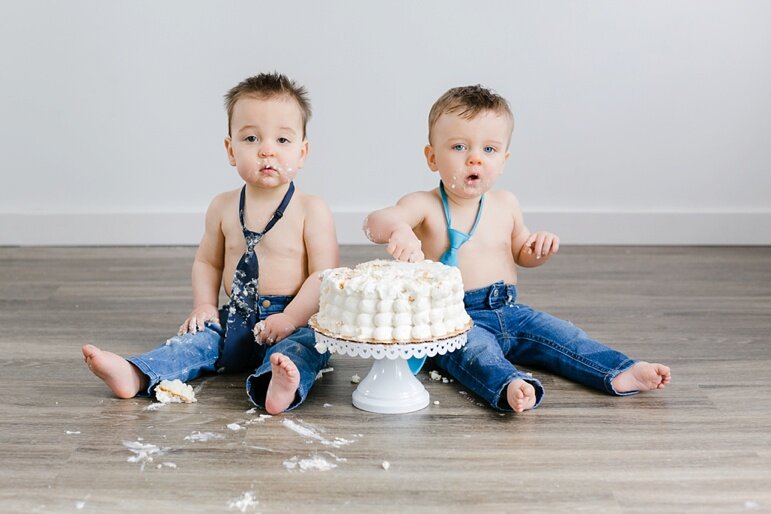 Wisconsin Twins 1st Birthday Cake Smash
