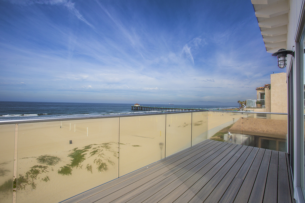 808 Strand