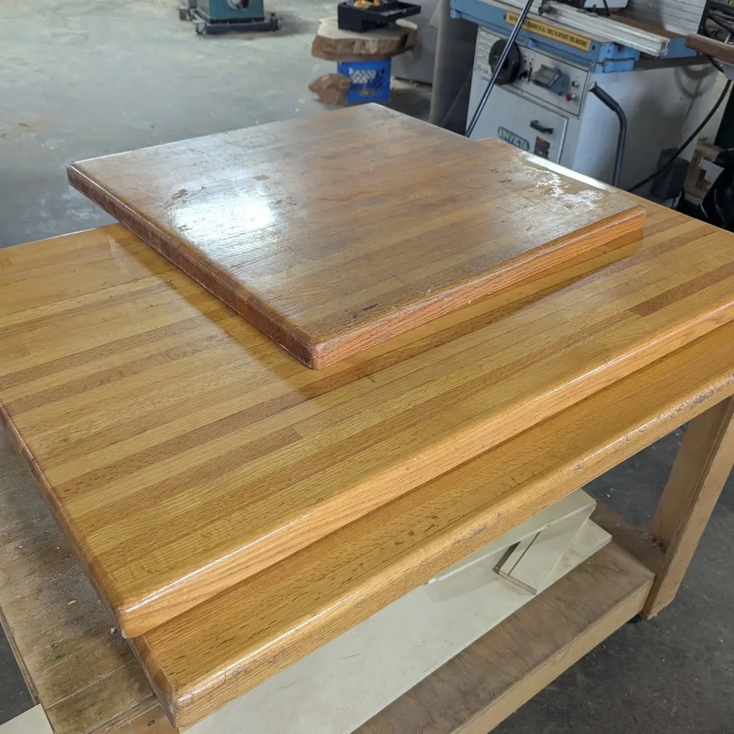 Got my hands on a couple more Applebee's tabletops. They make great work surfaces. $125 ea for the larger, $75 for the smaller.

I'm also doing a bunch of spring cleaning (yeah, I know I'm late) so keep your eyes on FB Marketplace. Vertical panel saw