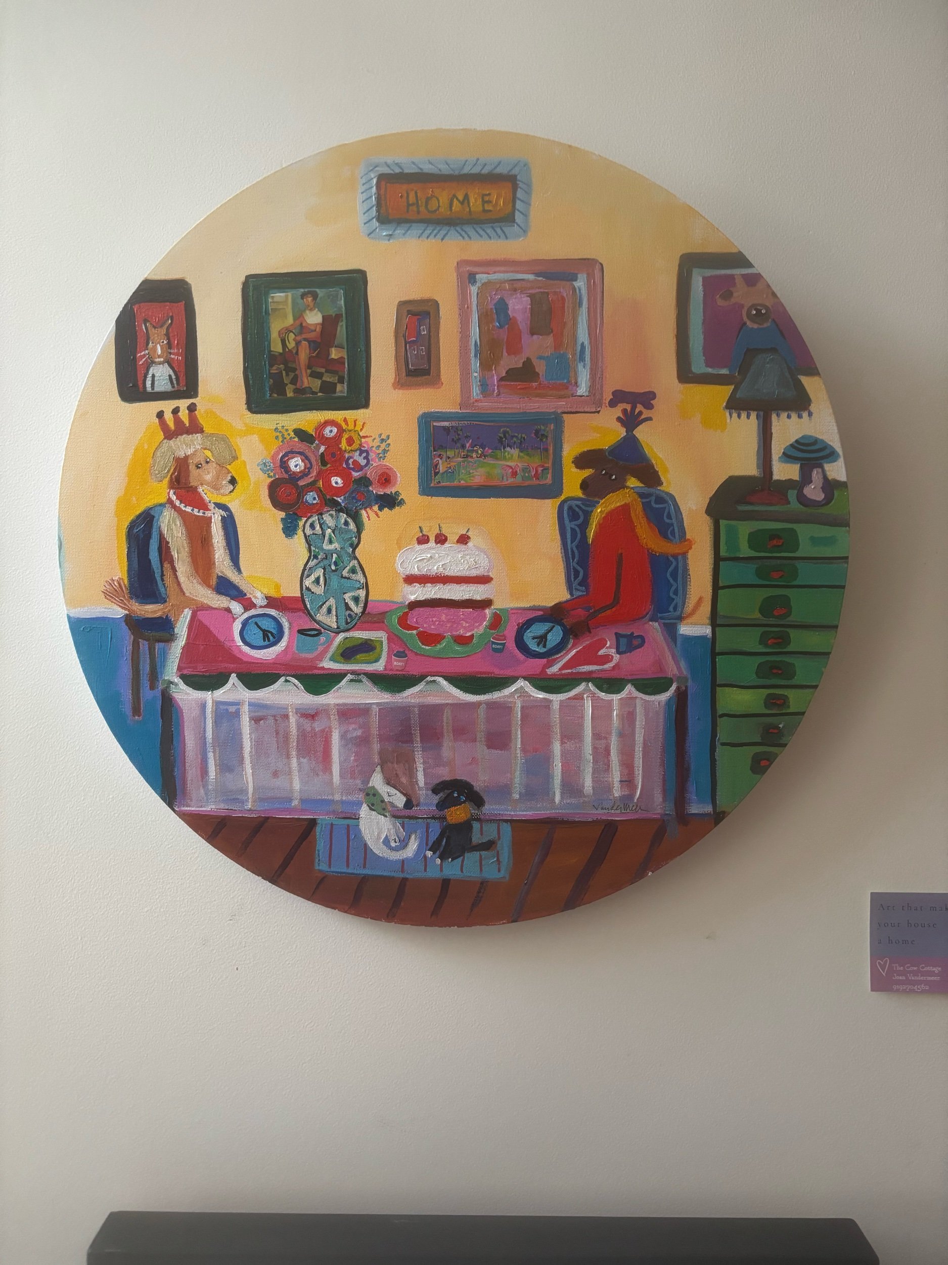 Dog party in the Round