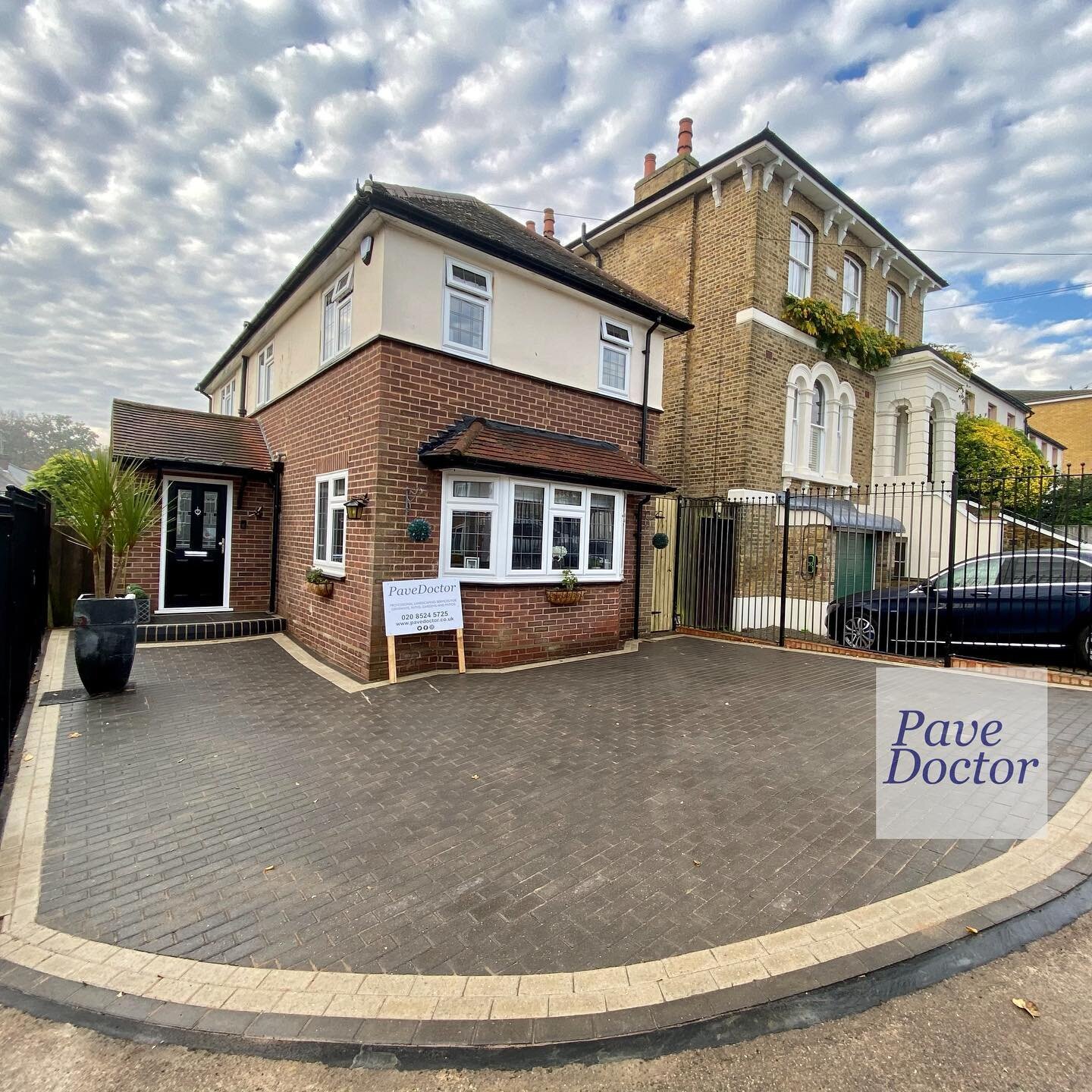 New driveway in Buckhurst Hill with Brett omega blocks in charcoal colour with a grey border laid in brick bond pattern along with a new curved step.

#brett
#driveway
#pavedoctor
#essex