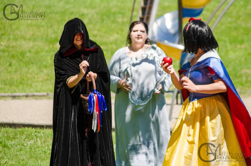 Snow White Mott (12)