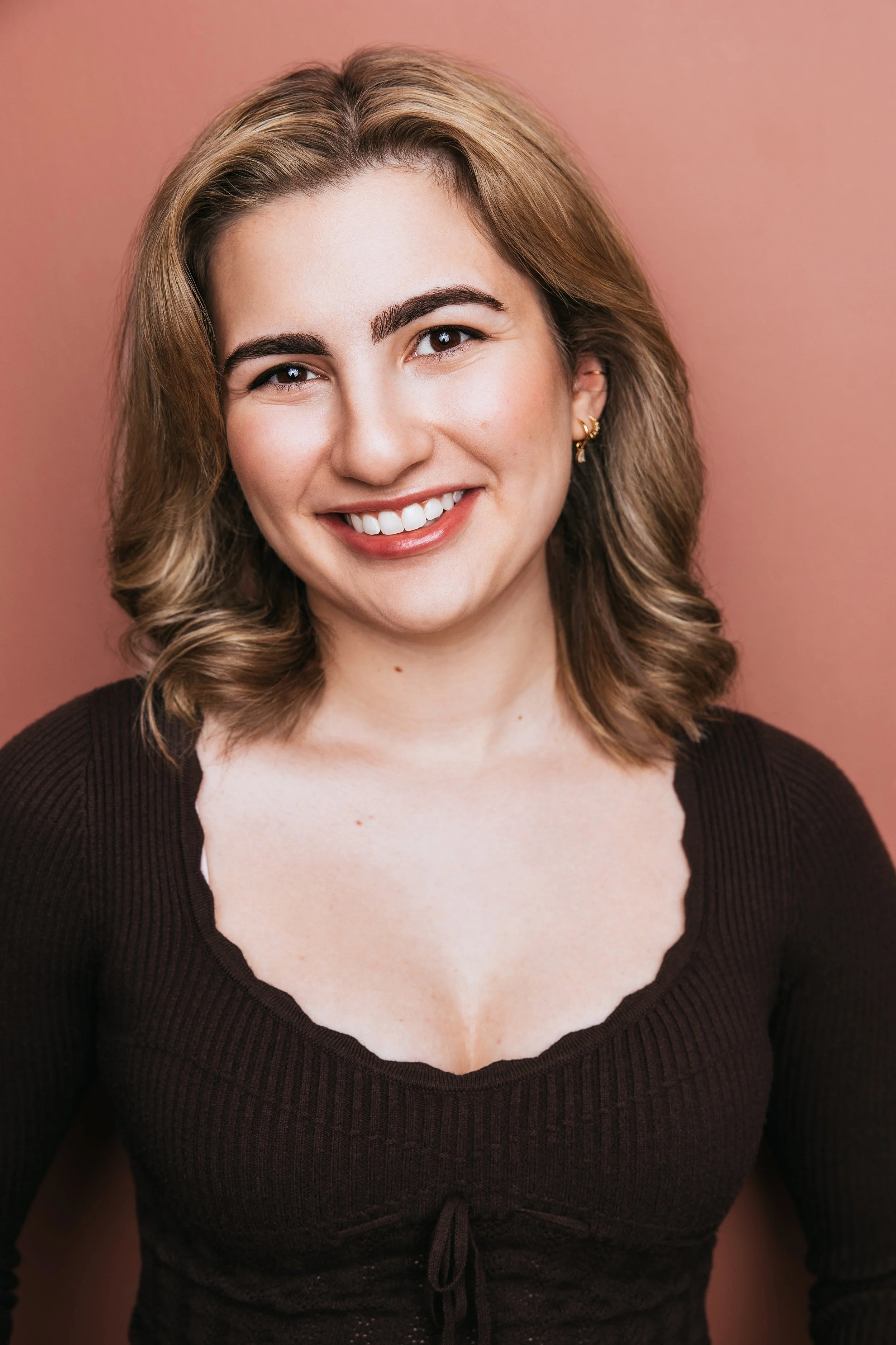 Hannah Bank Headshot.jpg