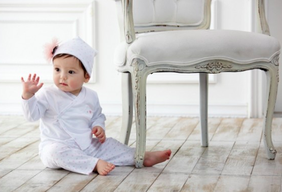 This is not our little Lillian. Just an adorable baby in Kissy Kissy.