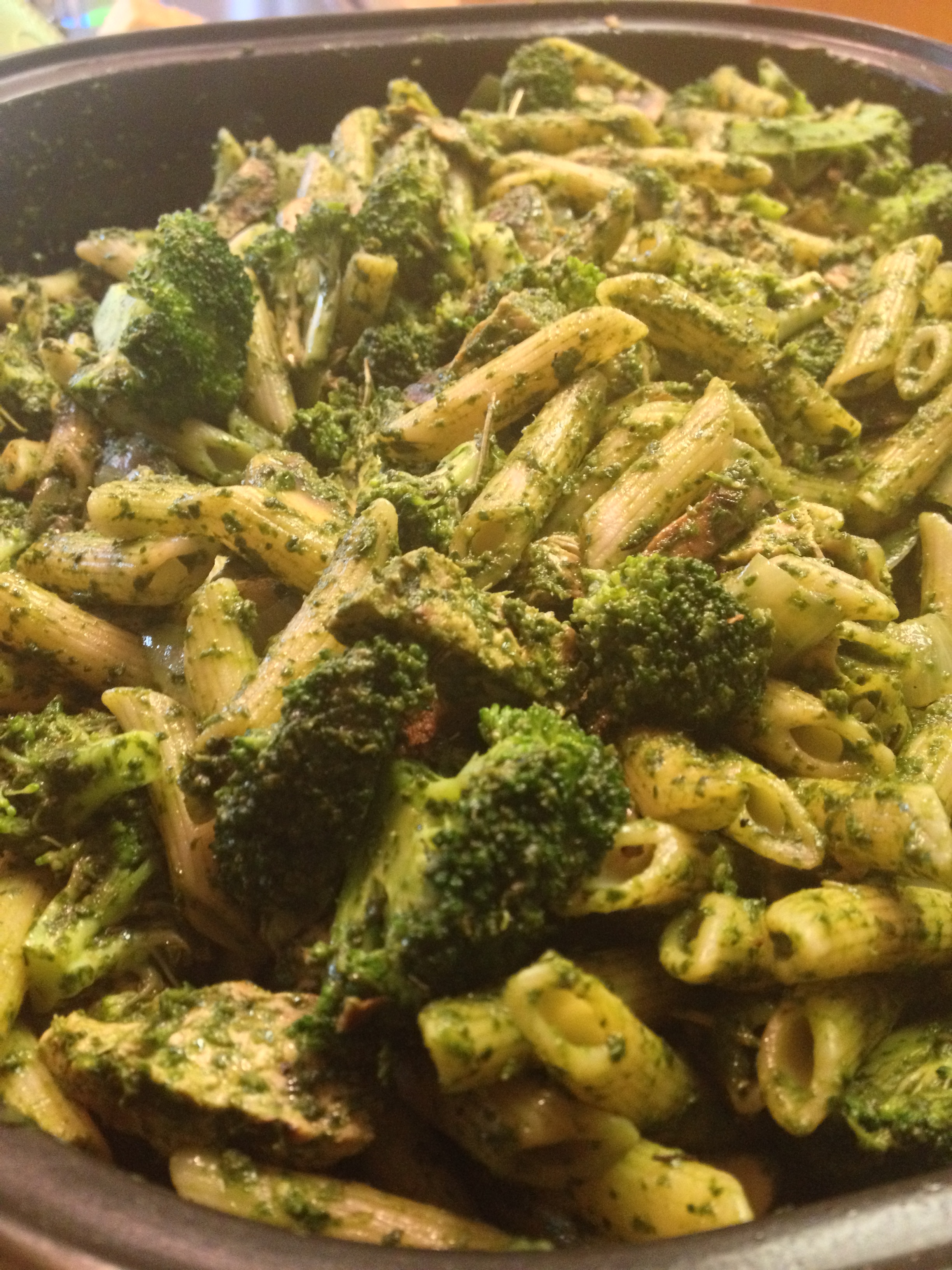 Penne Pasta with Pesto Sauce and Chick'n