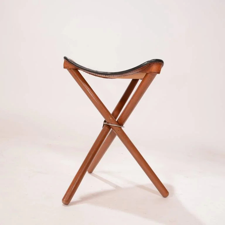 foldable tripod chair