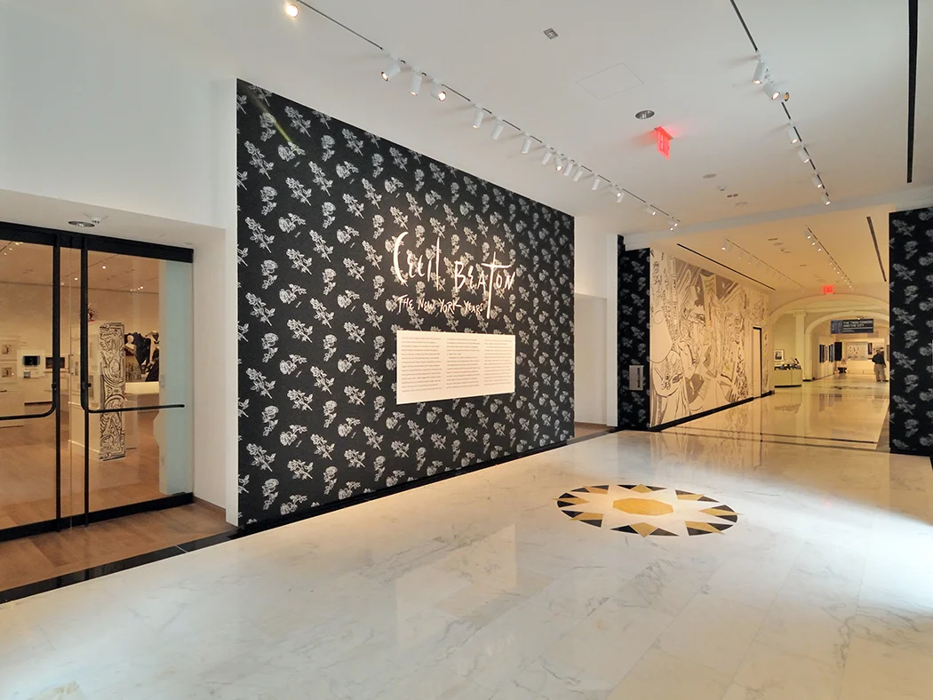 700x525 402 Hall 03.jpg
