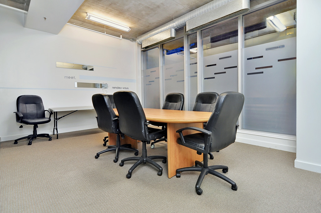 037meetingroom.jpg