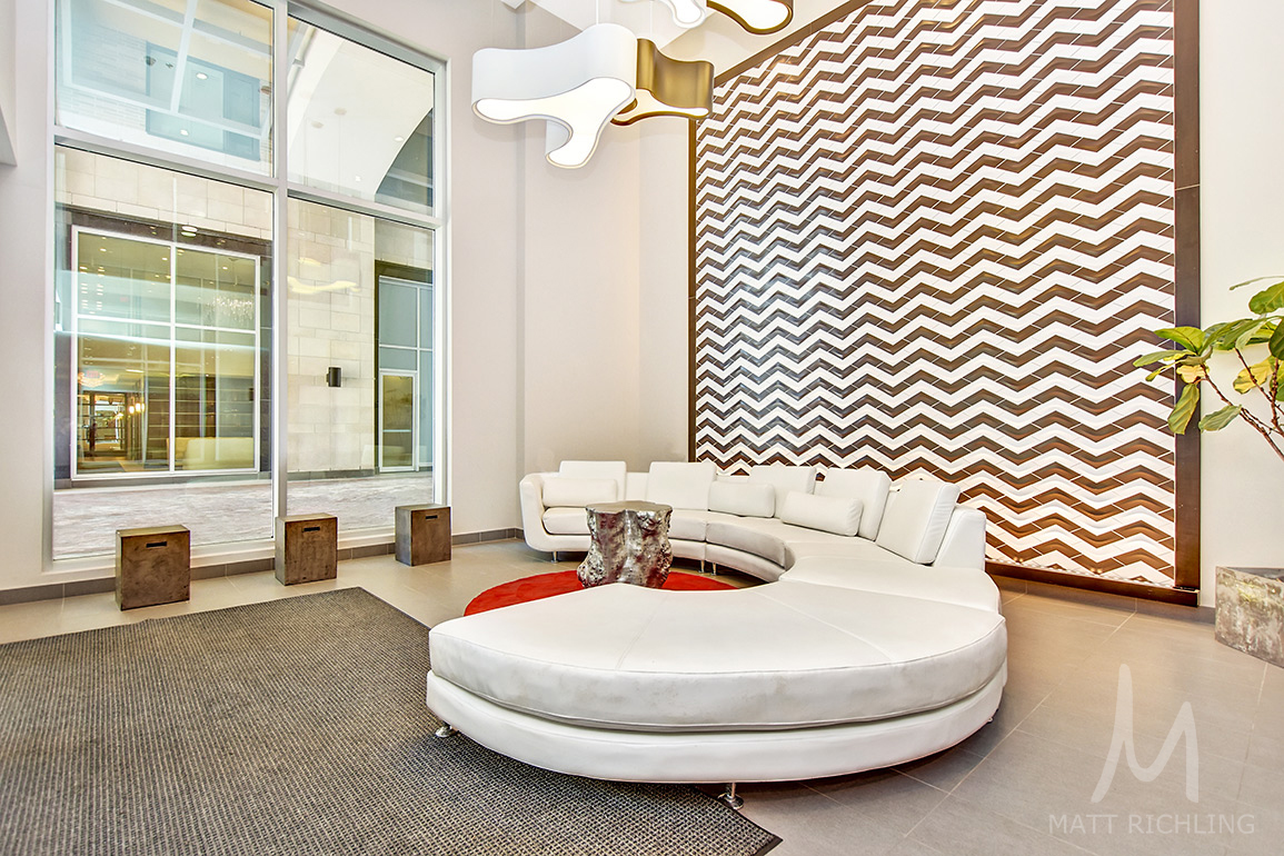 034lobby2.jpg