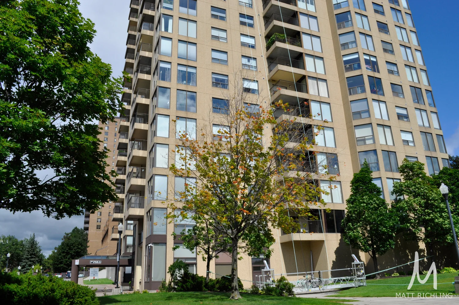 Le Parc 545 St Laurent Viscount Alexander Park Condos For Sale