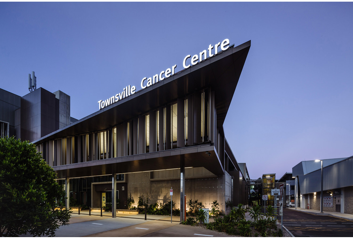 Townsville-Cancer-Centre.01.jpg