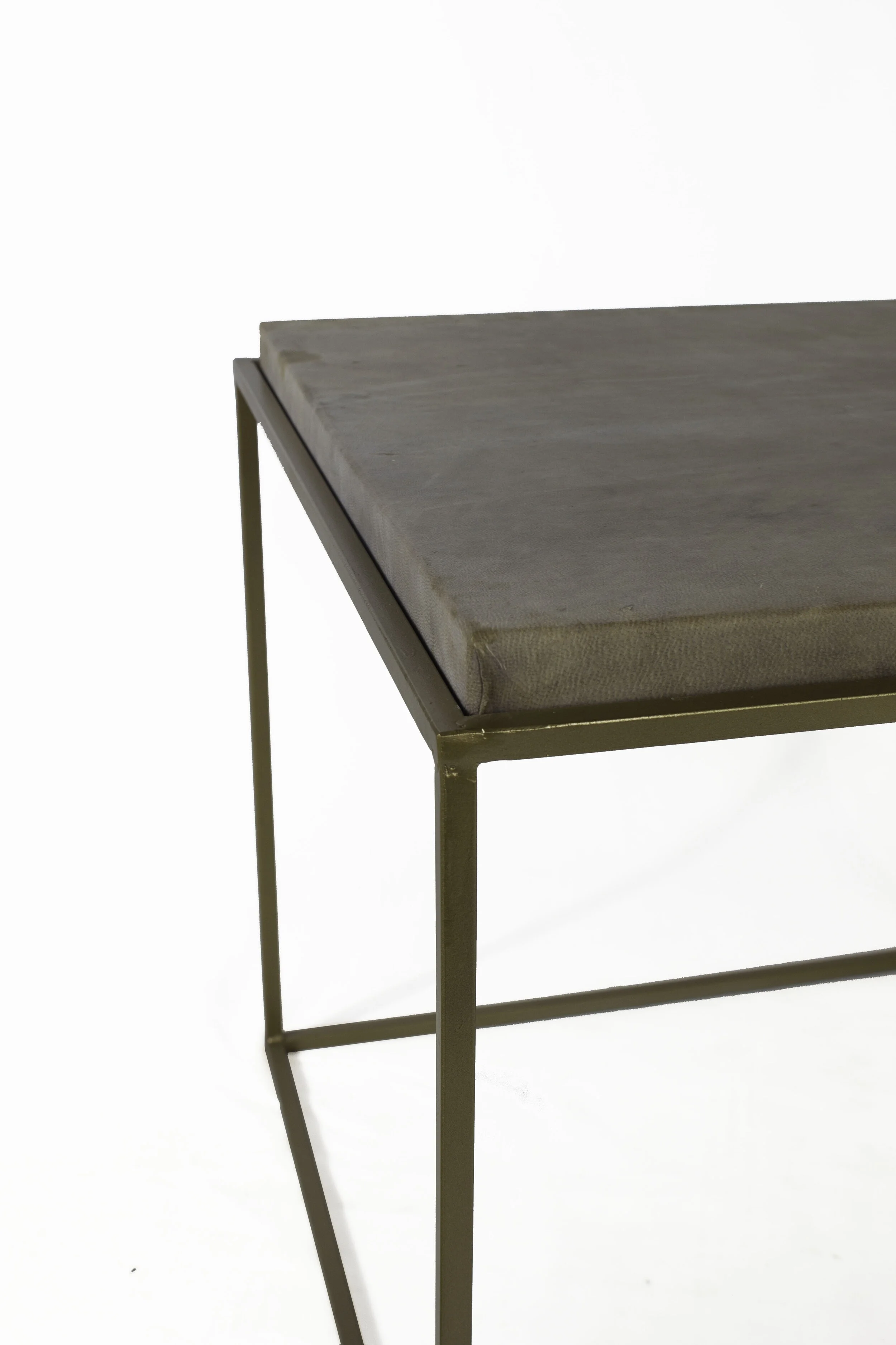Mesa Lateral Cuero 2.jpg