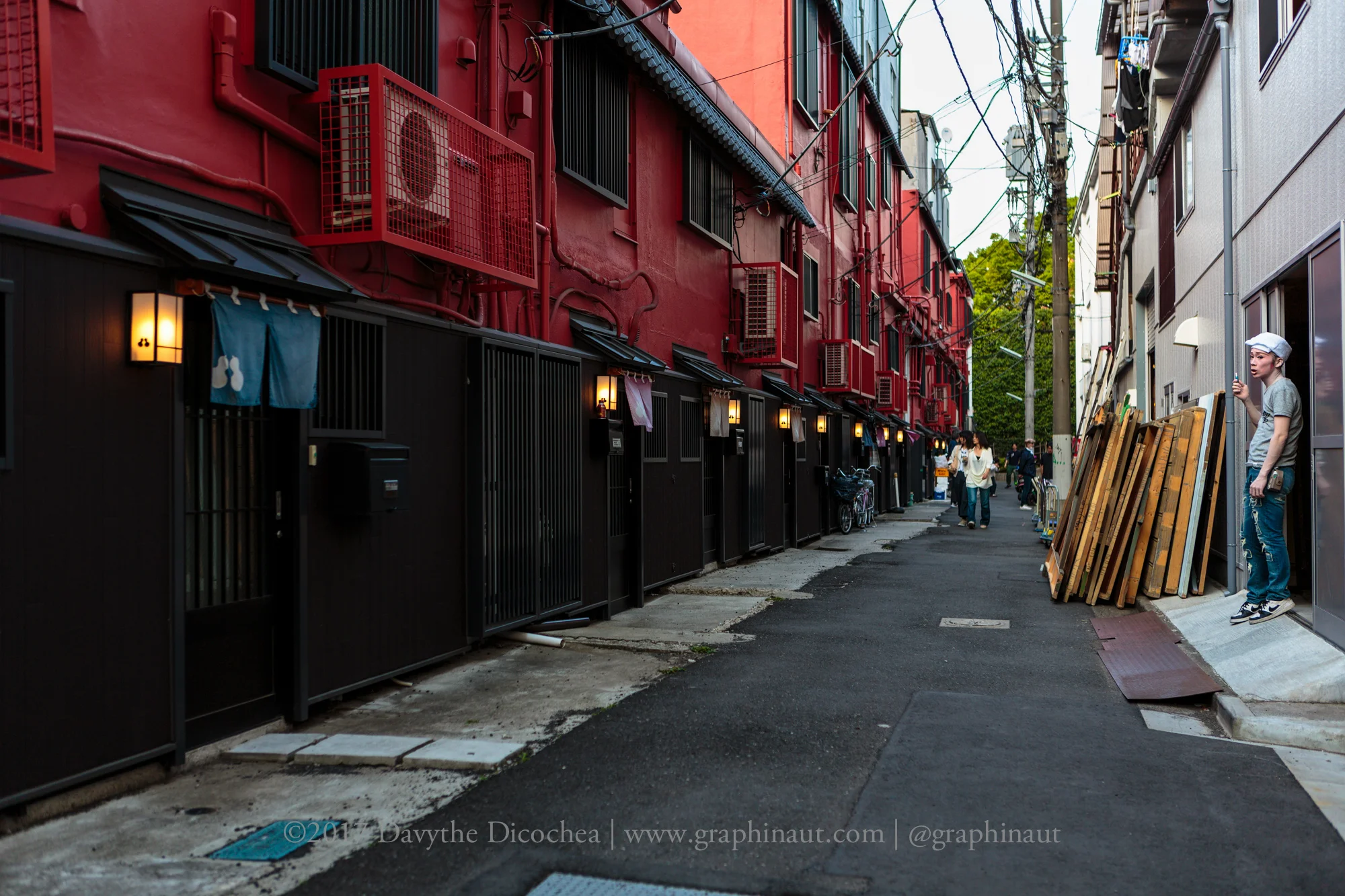 Alleyway in Red and Black, Tokyo