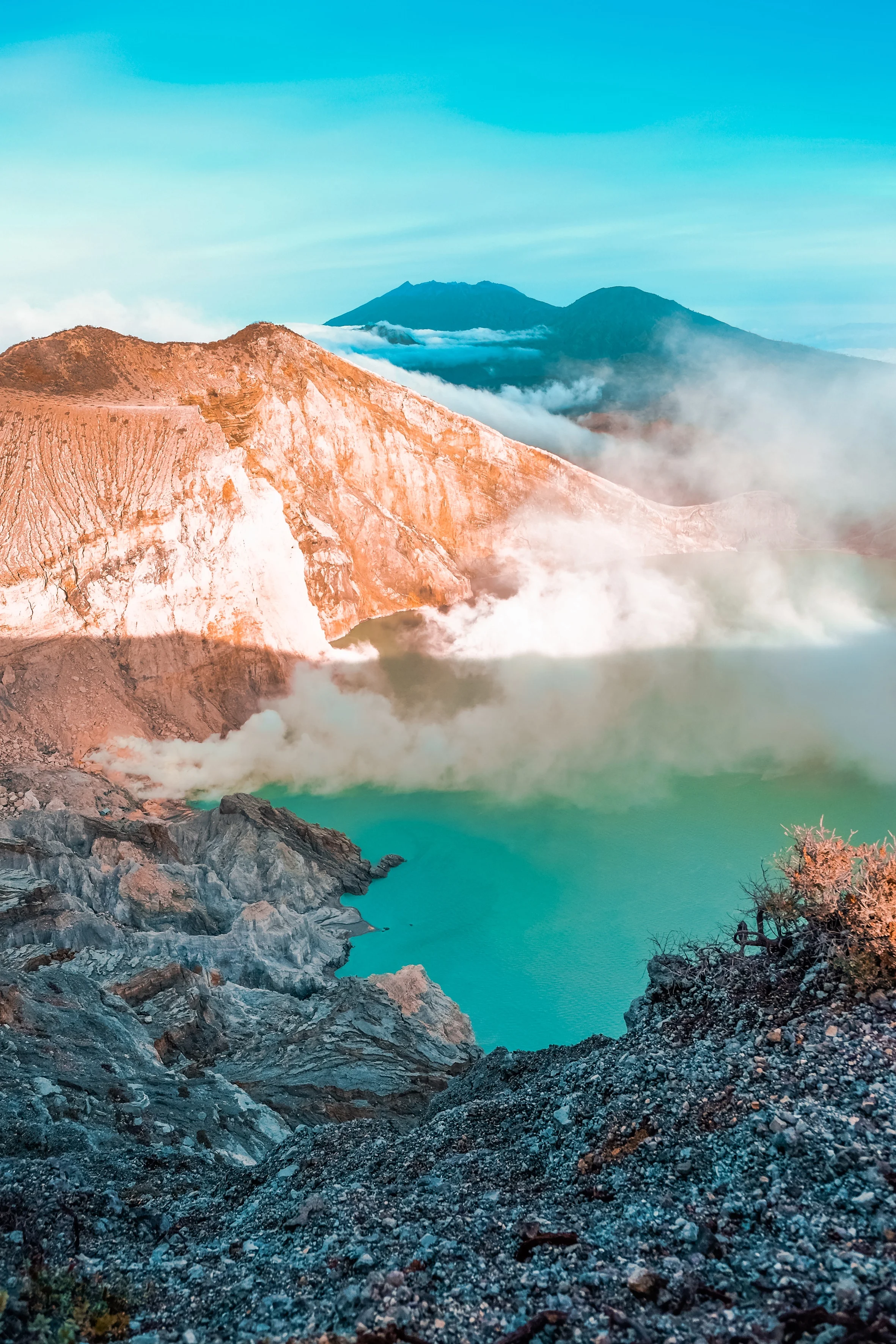 andiko-baskoro-974636-unsplash oil shale rock fire.jpg