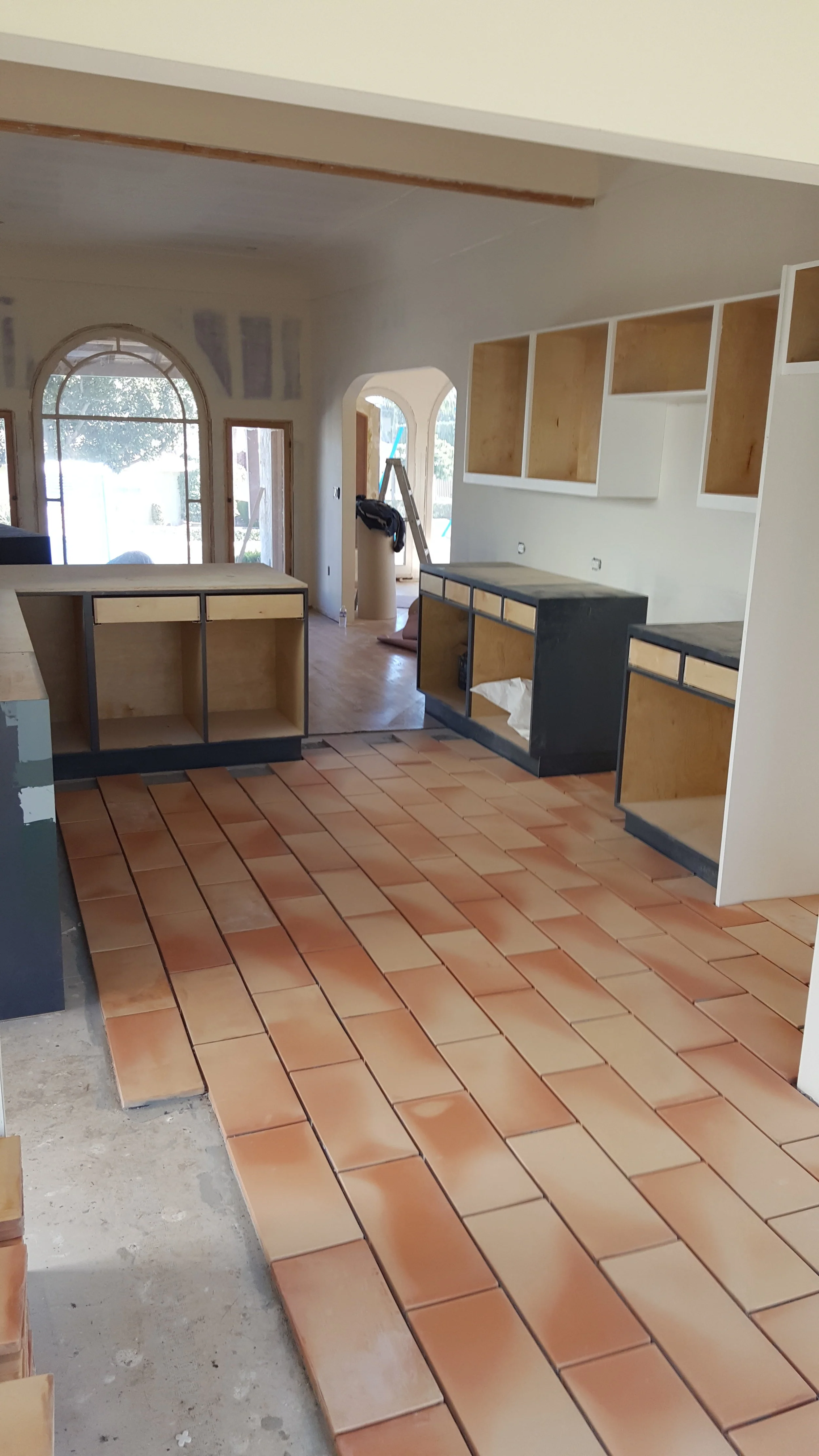 CONSTRUCTION PHOTO