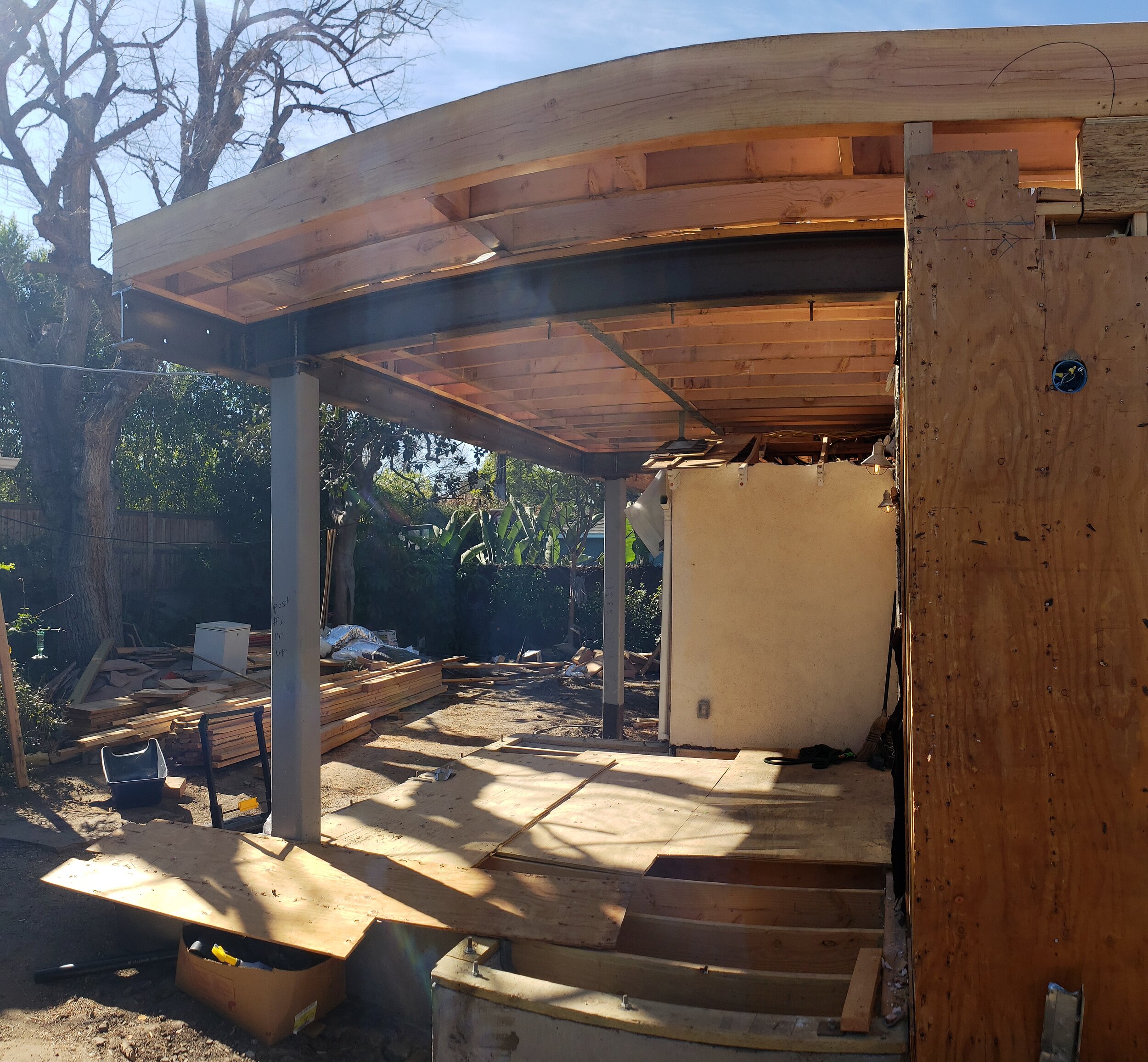 CONSTRUCTION PHOTO