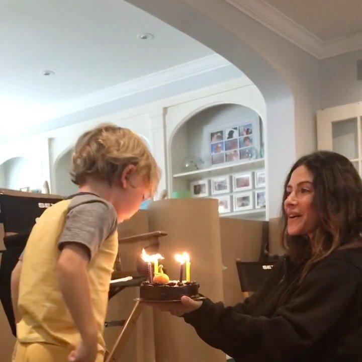 @sarahshahi is really nice. I can&rsquo;t believe she got me a chocolate cake for my birthday. 
.
If you want to bond with your fellow #actor (especially a #kidactor ) this is how. Sarah was mindful to build an authentic connection with Phoenix. She 