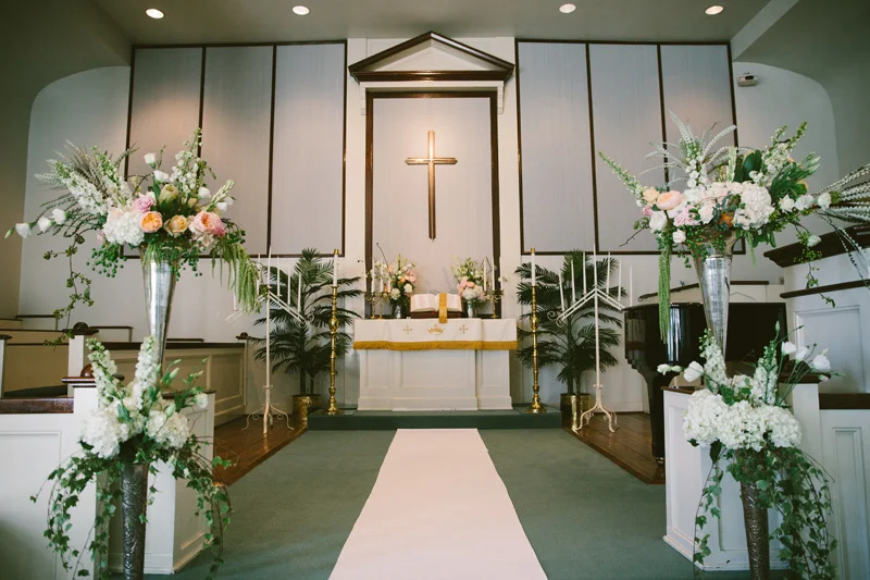 fourleafcloverstudio.com | Laguna Beach Wedding Design and Styling | Boathouse Collective Weddings | Hannahbeth Photography | Southern California Event Florist