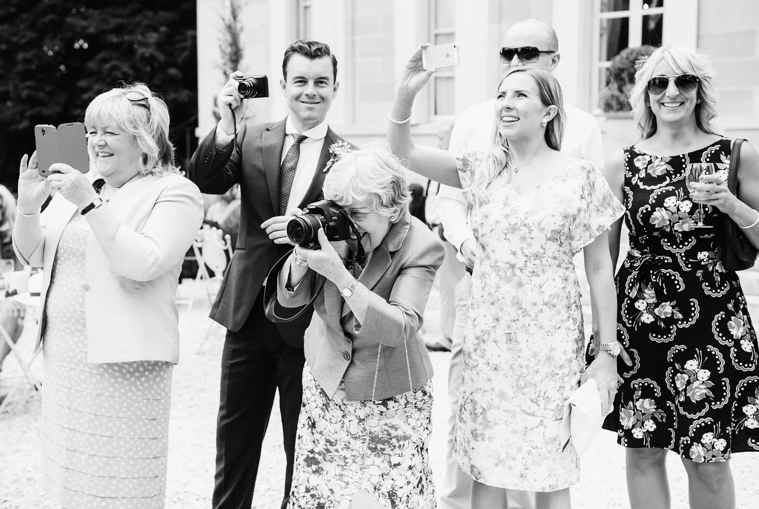 001-katie-mitchell-wedding-family-portrait-guide-tips.jpg