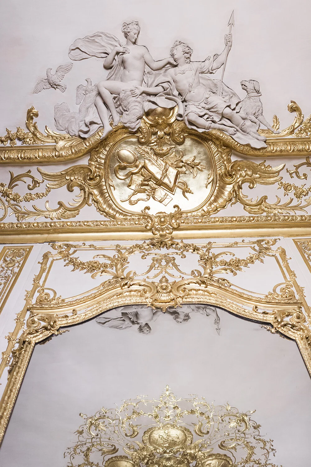 Le Marais Paris -With Travellur (Copy)