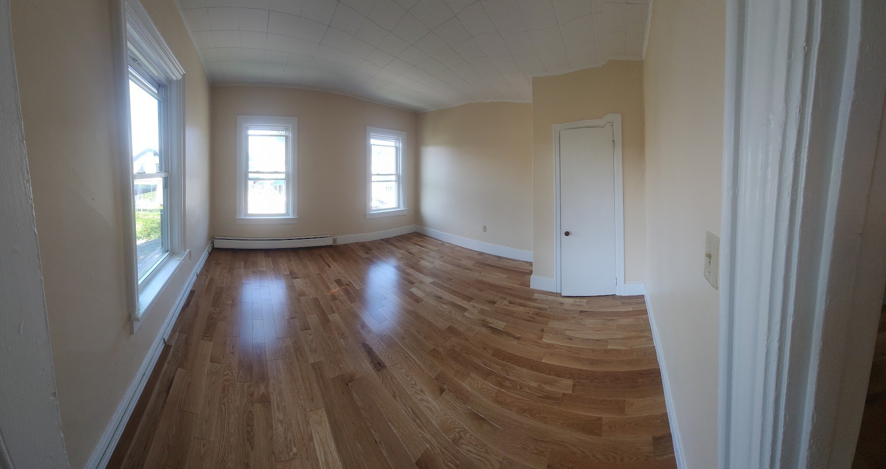 21.4 Loomis front bdrm 1.jpg
