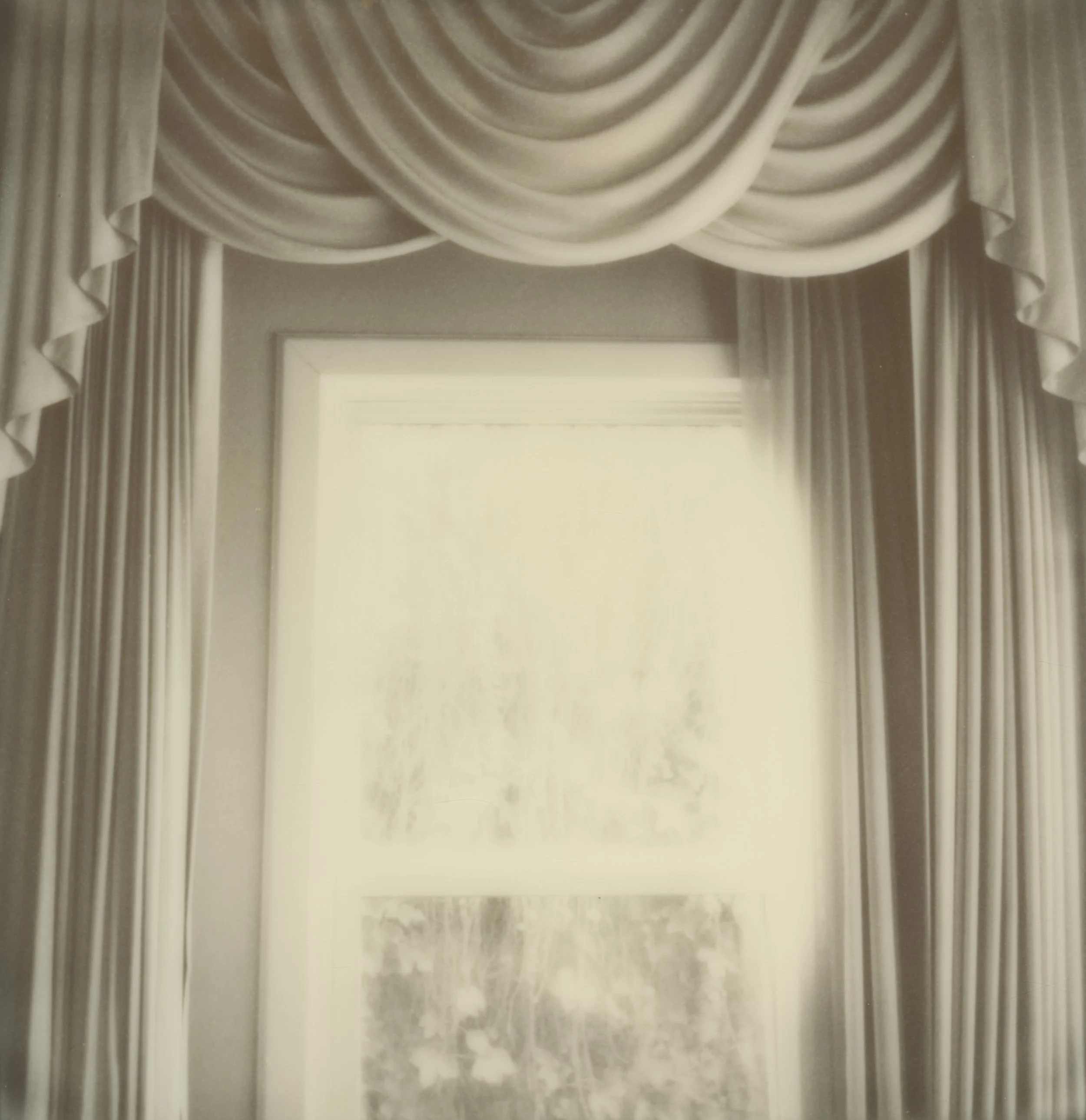 Curtains_CU_T-Edit.jpg