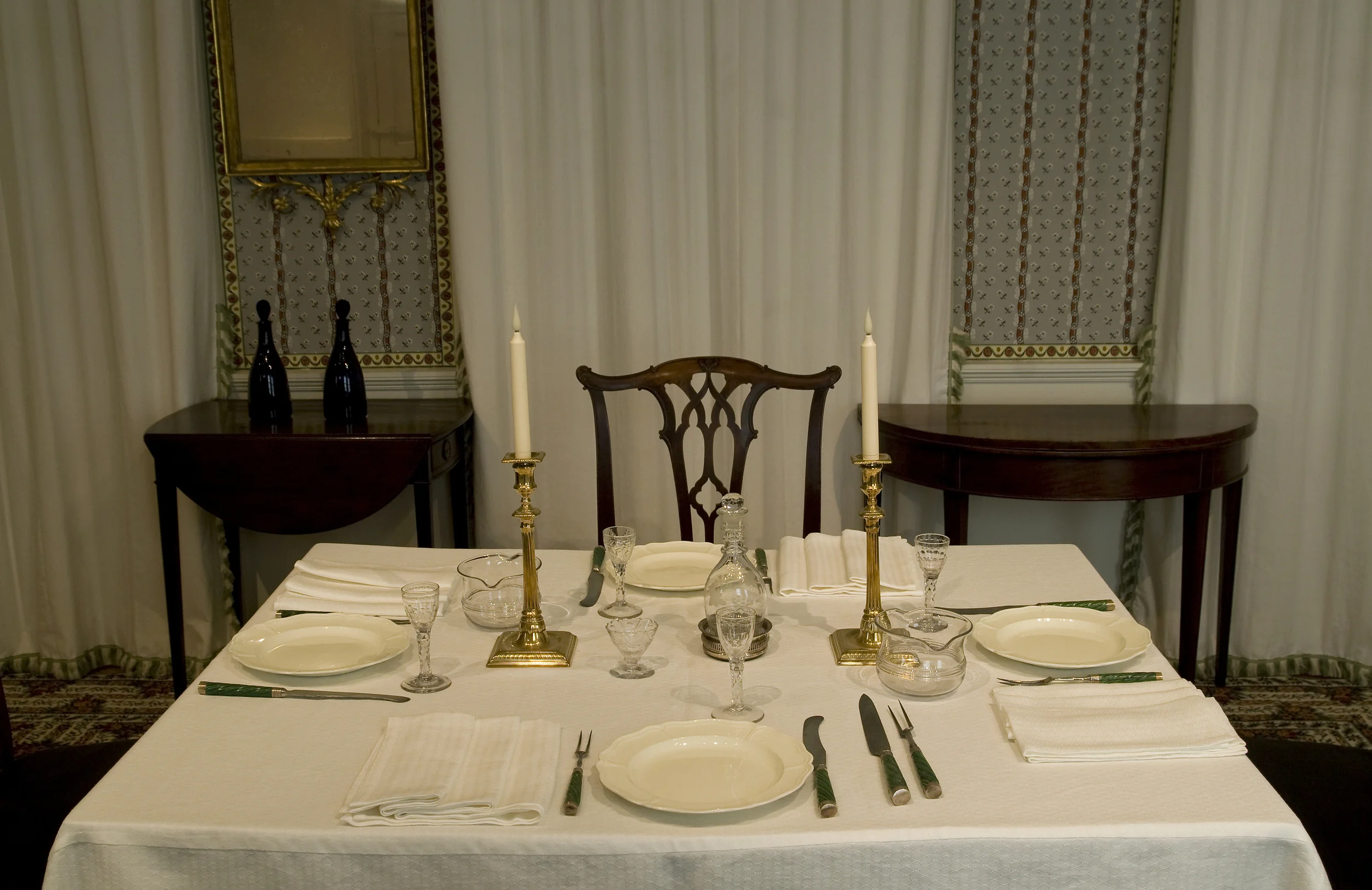 A parlour in 1790.photograph by Jayne Lloyd.jpg