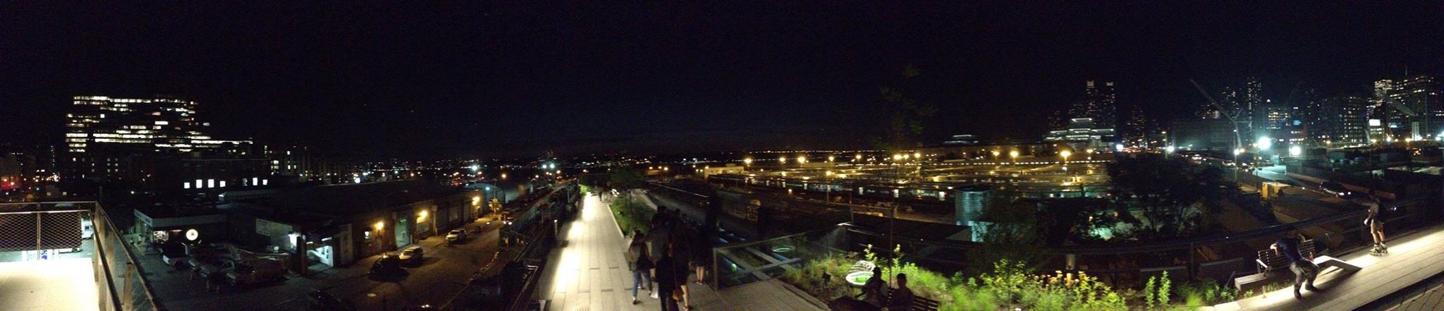 A great panoramic shot of the Chelsea Highline at night