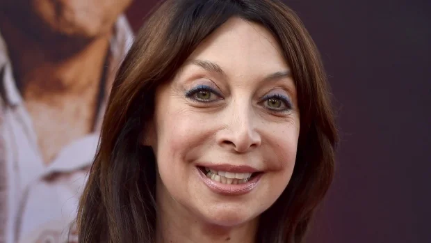Illeana Douglas says Hollywood owes women more credit" PODCAST