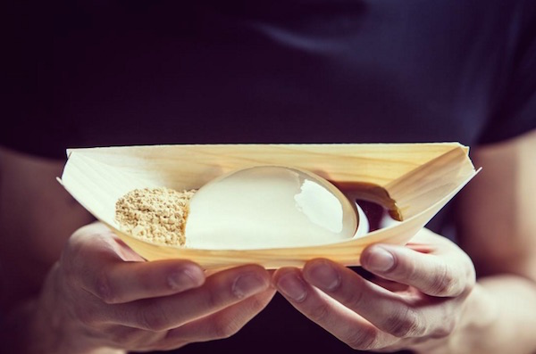 "Intriguing And Mesmerizing Zero-Calorie ‘Raindrop Cake’ To Debut In The US"