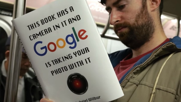 "'Social disruptor' Scott Rogowsky reads ridiculous books in public (PODCAST)"