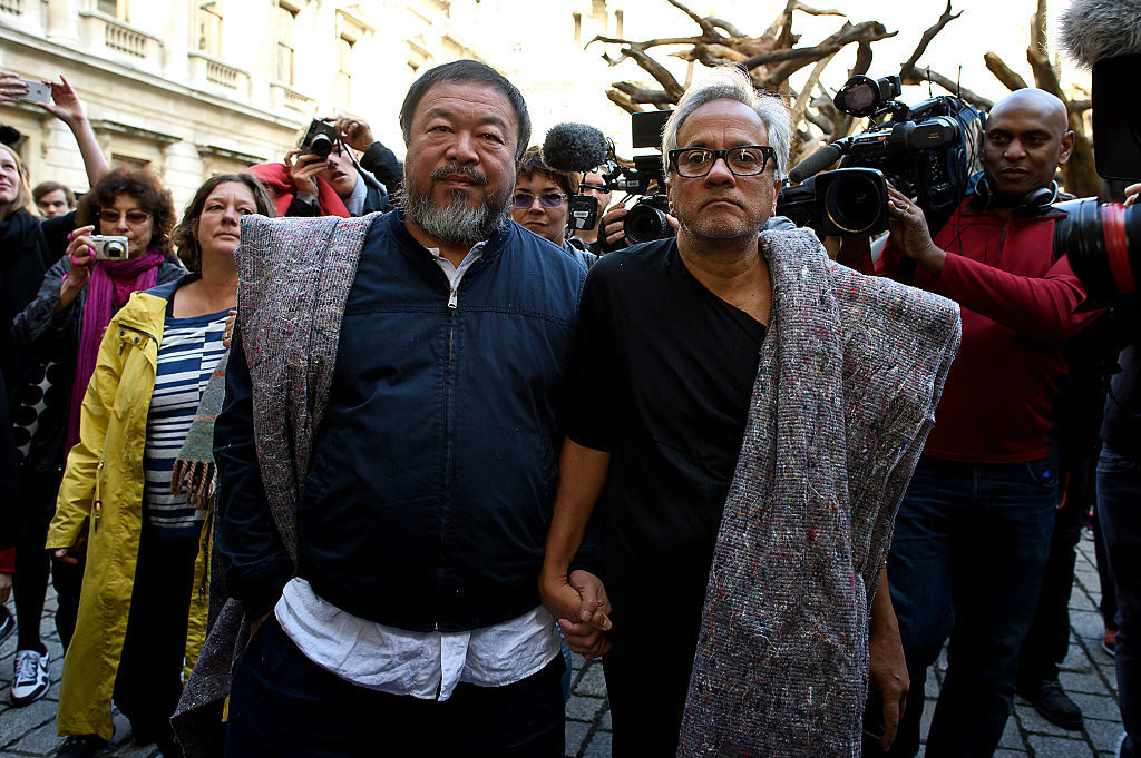 "Anish Kapoor May Drop Out of Yinchuan Biennale Over Exclusion of Ai Weiwei"