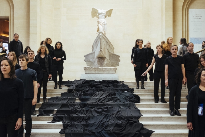 "Activists Spill Symbolic Oil at the Louvre to Protest Its Sponsorship Deal"