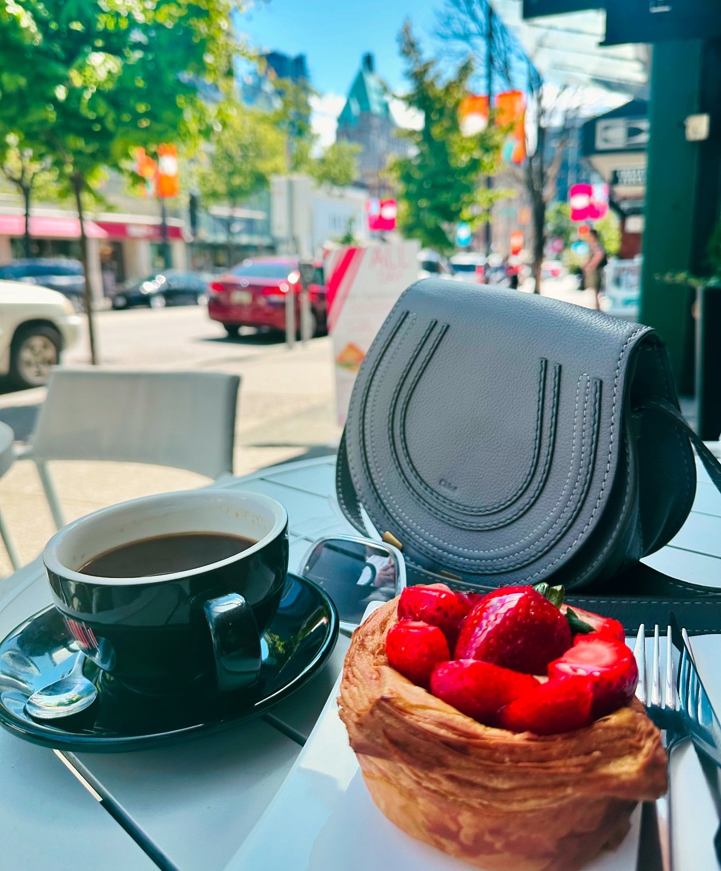 Sometimes when you squint, Vancouver can feel like Paris in the springtime 🍓☕️🌿Enjoying being a flaneur in my own backyard and wising everyone a joyous long weekend!
.
.
.
#vancouver #frenchpastry #for&ecirc;tnoirecaf&eacute; #tgif #fridayvibes