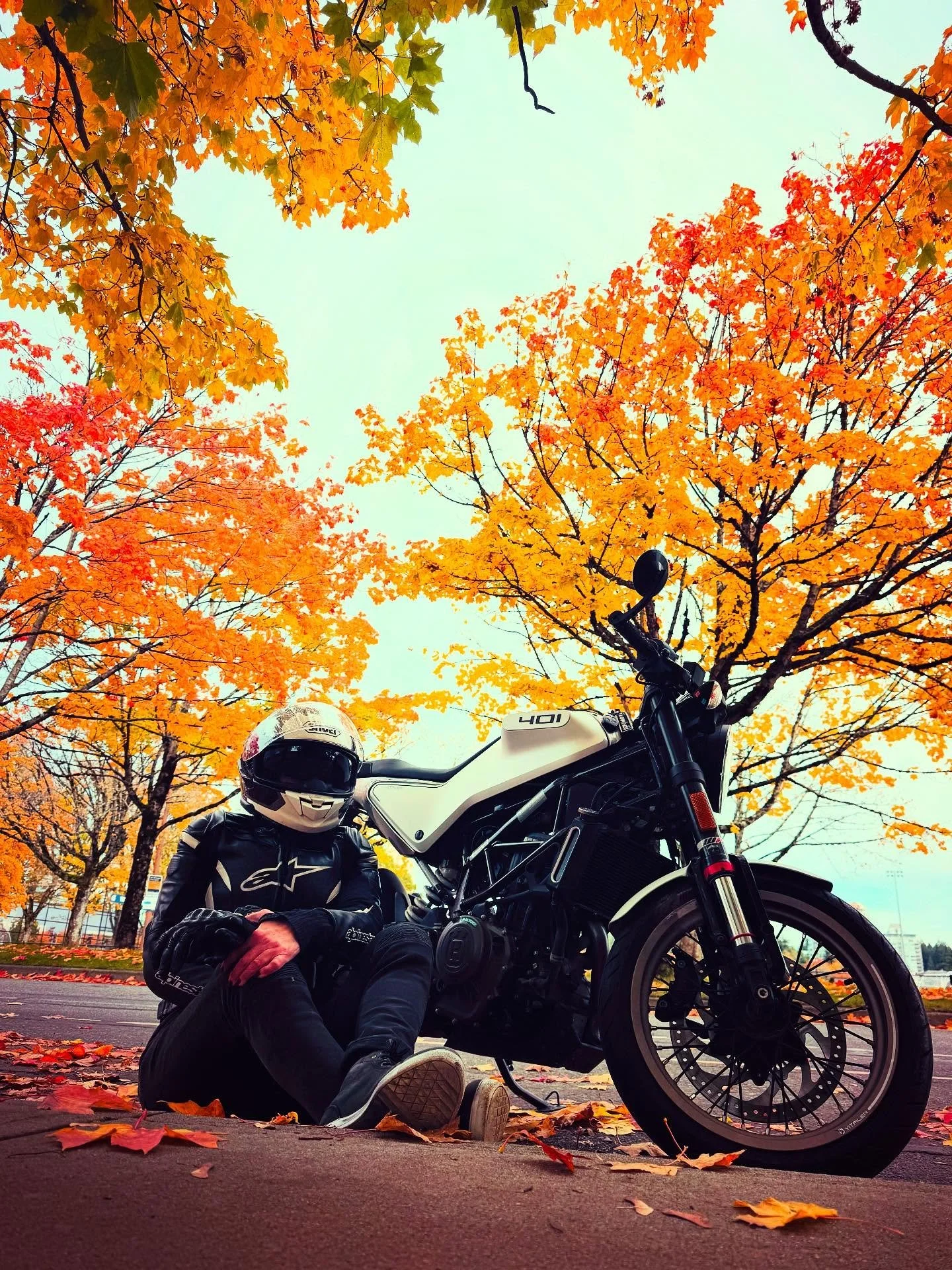 Don&rsquo;t let the fun out of your life&hellip; it&rsquo;s what keeps us alive ✨🤍 🍂🍁🍃 🏍️💨

&ldquo;True Fun is the confluence of playfulness, connection, and flow. Whenever these three states occur at the same time, we experience True Fun.&rdqu