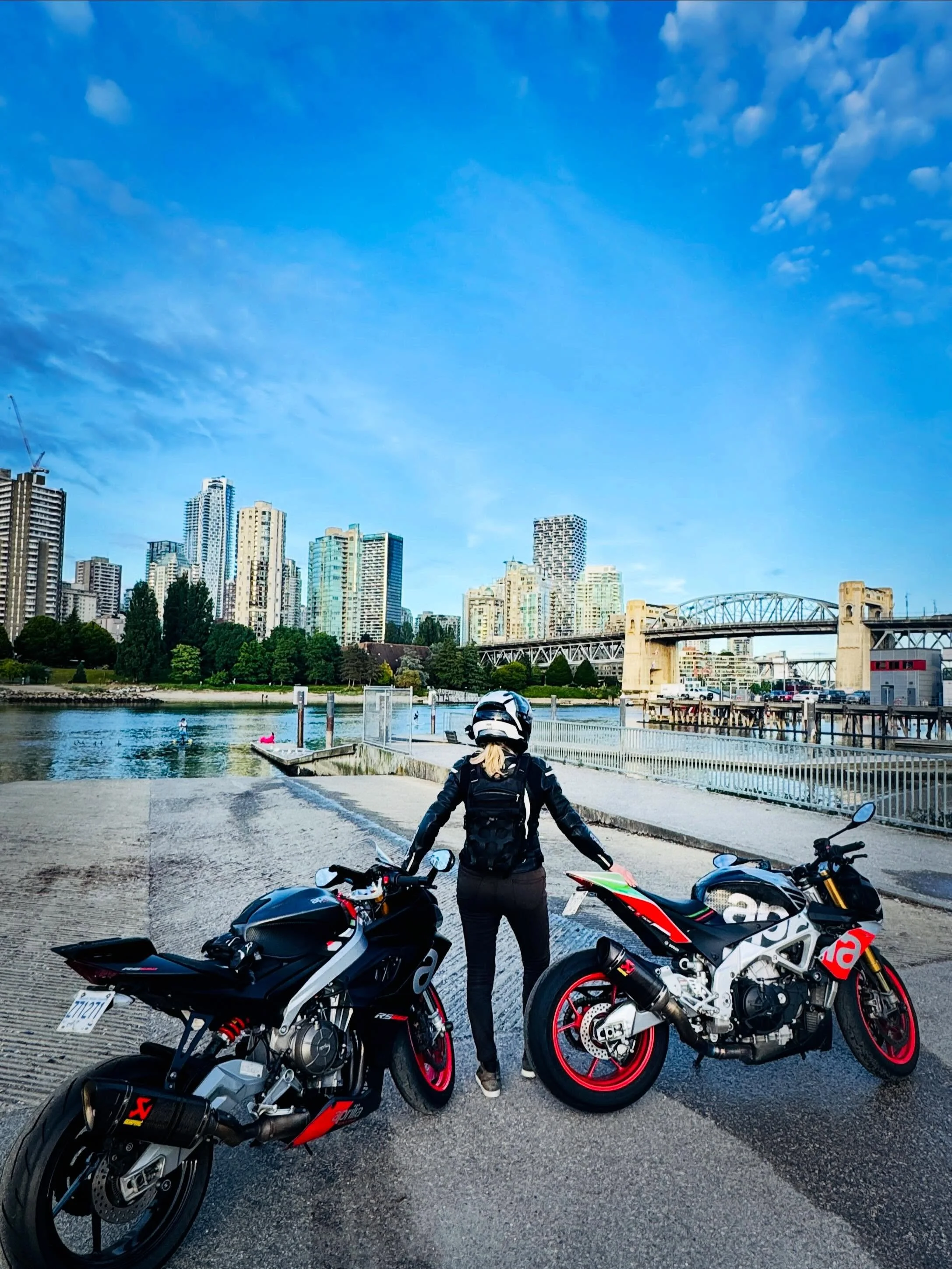 After the rain 🌦️🏍️💨🏍️💨💙 What a beautiful night to ride out and enjoy the fresh Vancouver air! Apollo is back on the road to join my Sophia&mdash; the dynamic duo are so ready for summer.
.
.
.
#motorcycle #motorcyclelife #aprilia #motogirl #va