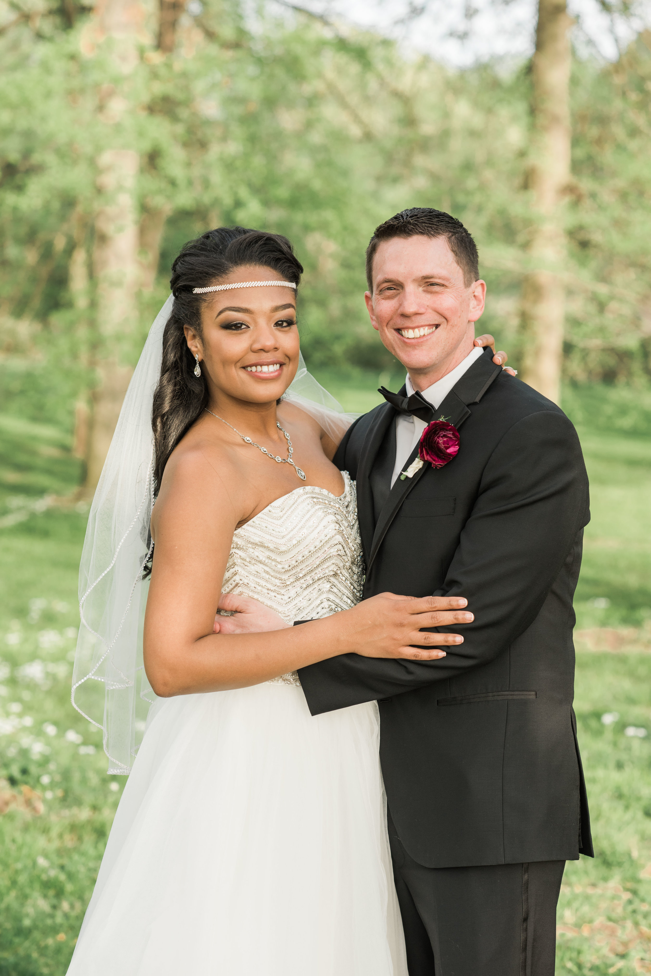 bride and groom, just married, bridal portrait, african american bride and white groom, mixed race bride and groom, bride and groom poses, good looking bride and groom