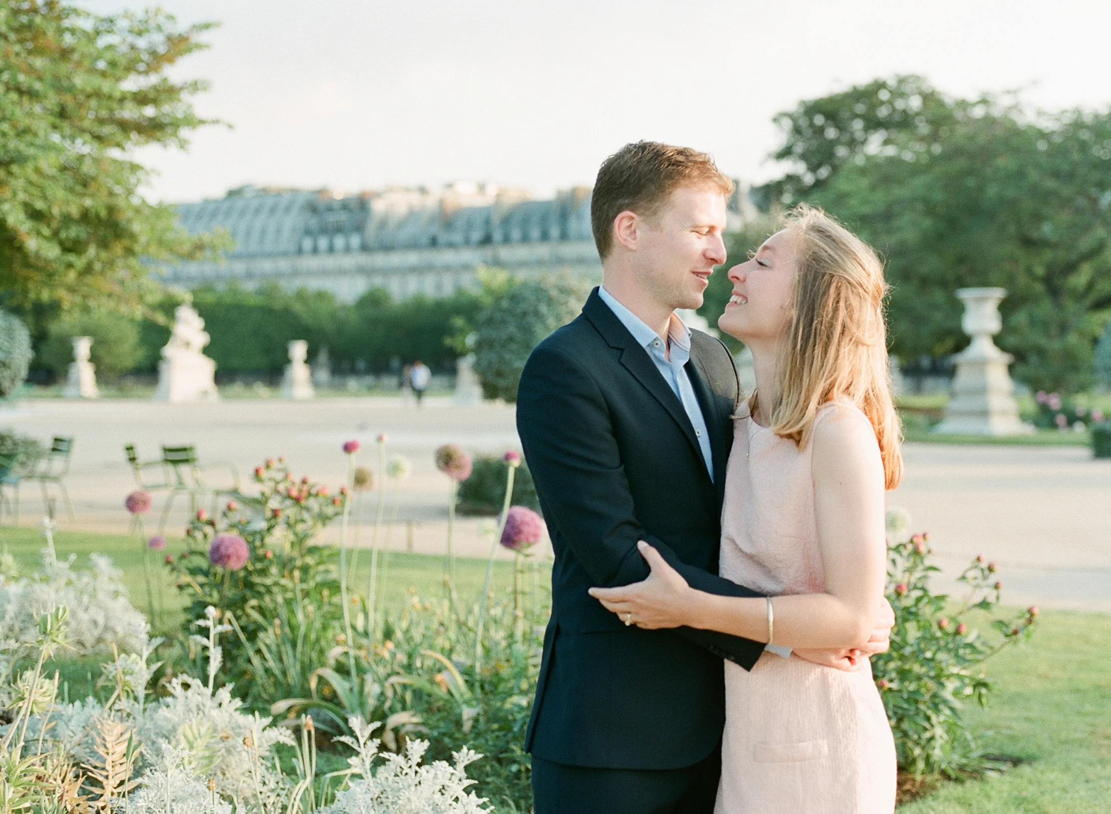 Paris Engagement Photos5.jpg