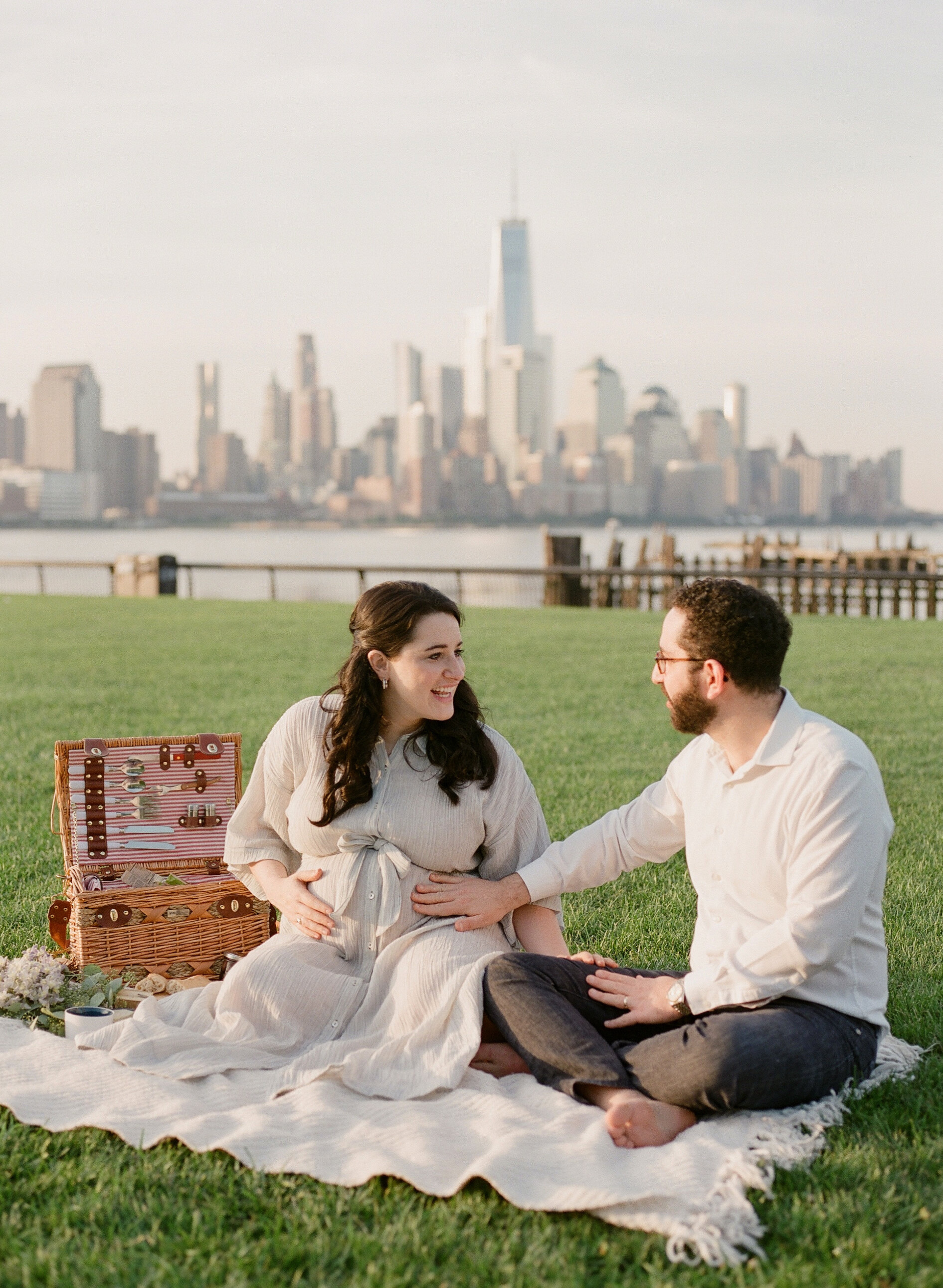 Danielle Maternity Session - Hoboken Downtown-21.jpg